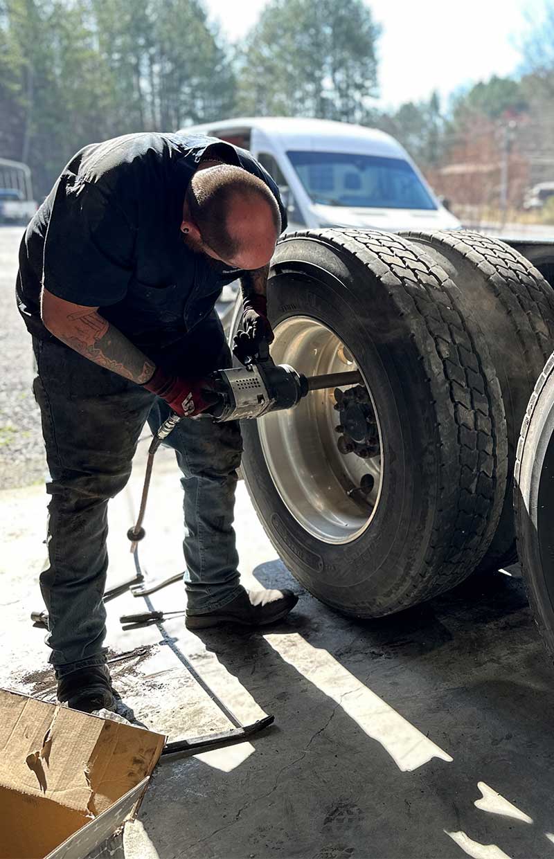 semi wheel repair near Chattanooga